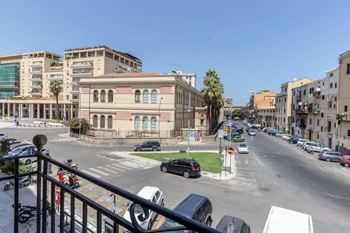 Capo Domus Bed & Breakfast Palermo Exterior photo